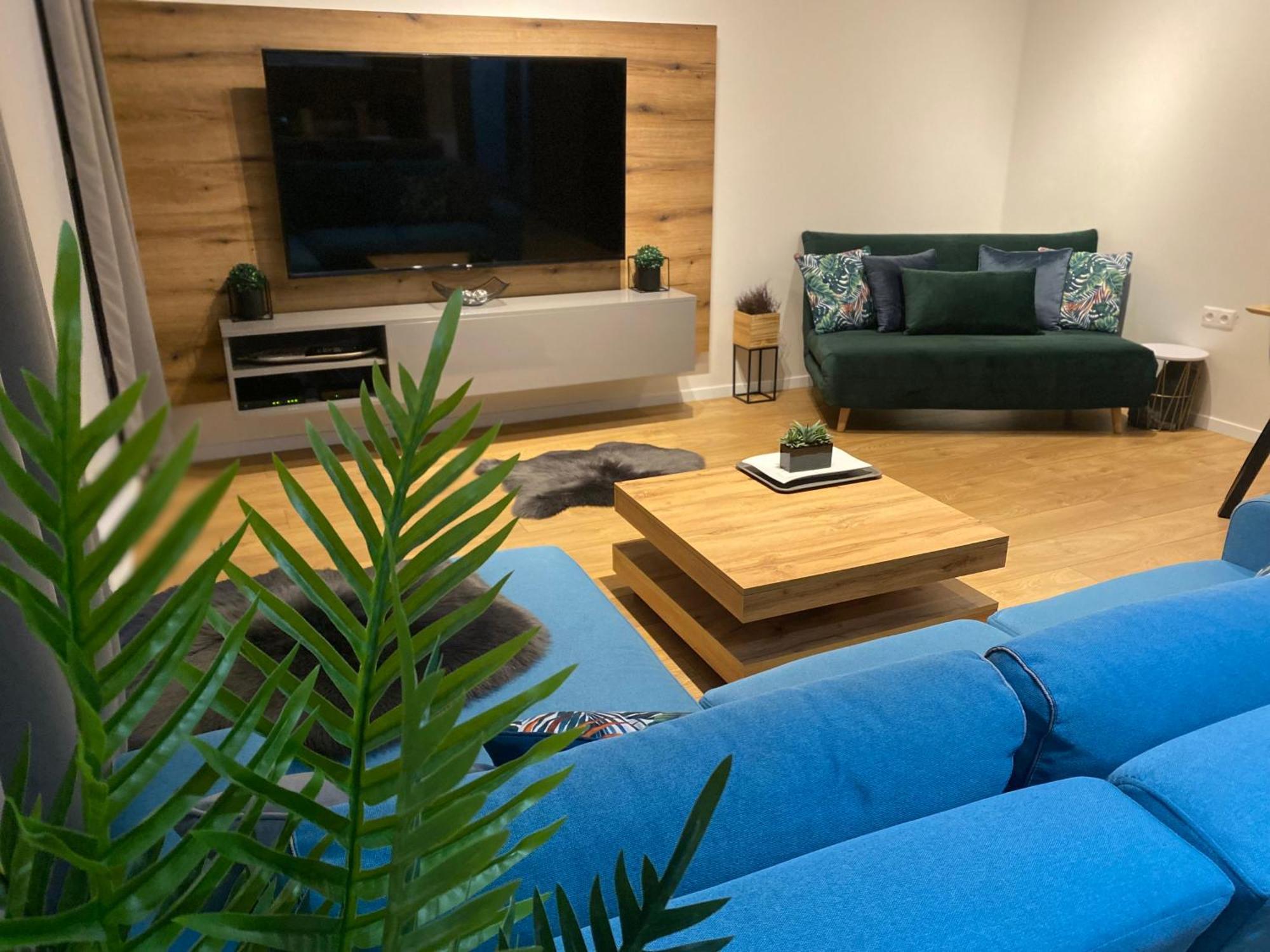 Apartment Mala Praha & Parking In The Garage 日利纳 外观 照片